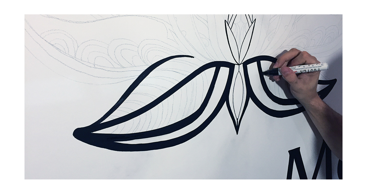 Curry Me Oriental Slow Food - Grafika logo na ścianie